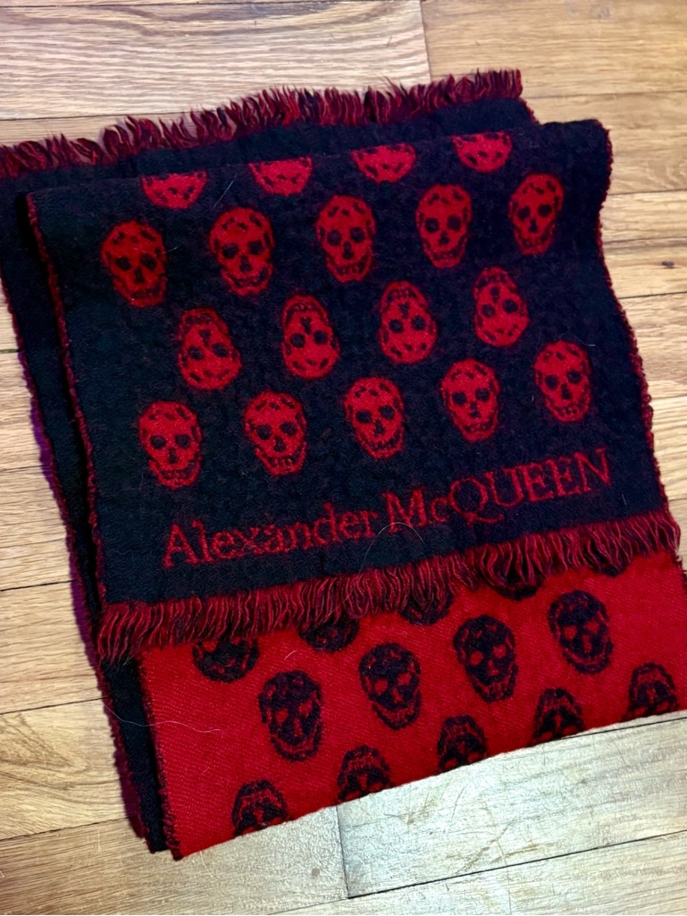 Alexander McQueen Black and Red Skull Jacquard Scarf